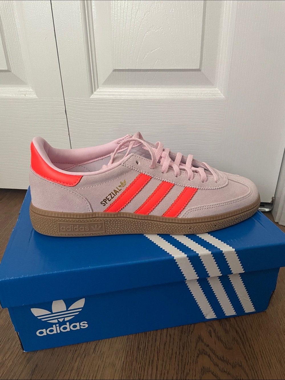 NIB Adidas OG originals women’s 7.5 Handball Spezial pink/orange
